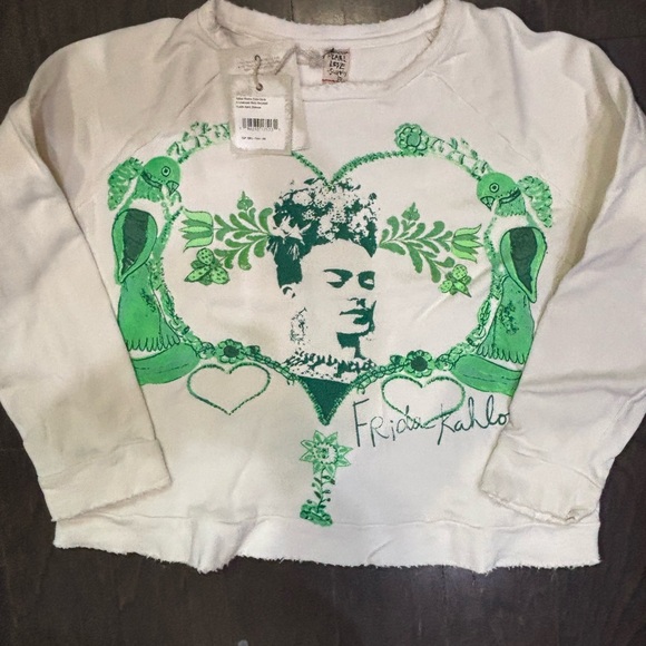 Magnolia Pearl Tops - Magnolia Pearl White Sweatshirt with Green Frida Design Pristine Cond Tags inc